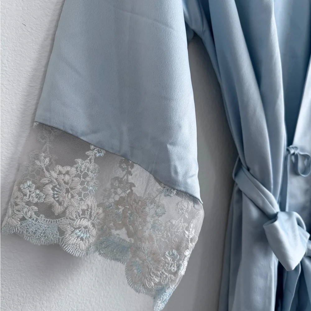 BNWT Flora Nikrooz Rosa Charmeuse Kimono Robe - Picture 6 of 8